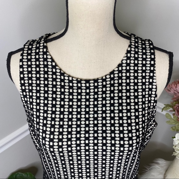 LOFT geometric Sleevless stretch dress - Picture 4 of 7